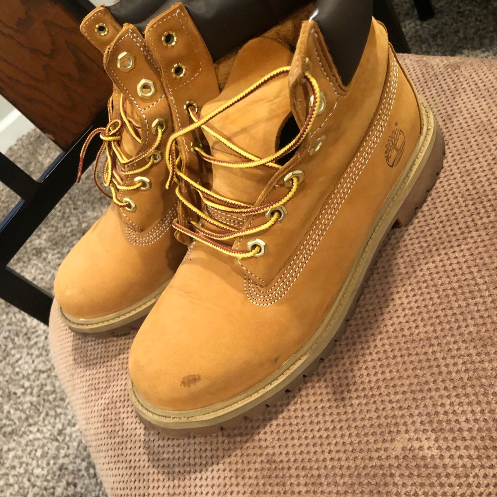 Boots - Picture 3 of 3